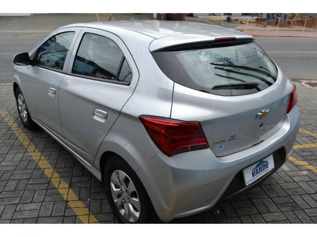 Chevrolet Onix HATCH LT 1.0 8V FlexPower 5p Mec. - Foto 2