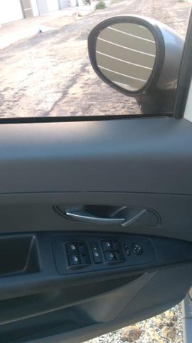 Fiat Punto ELX 1.4 2009/2010 Flex 8V, 5 portas, Cor prata - Foto 15
