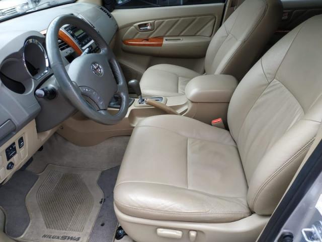 TOYOTA HILUXSW4 SRV4X4 AUT 07 LUGARES - Foto 8