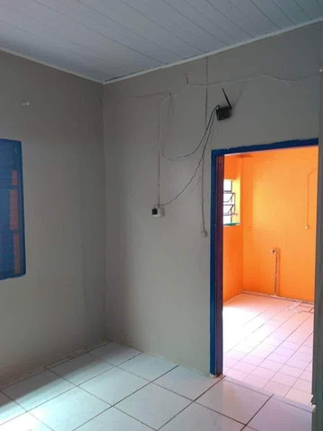 Alugo casa