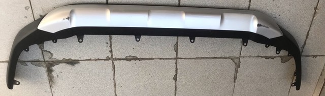 Spoiler/Aplique parachoque Toyota Sw4