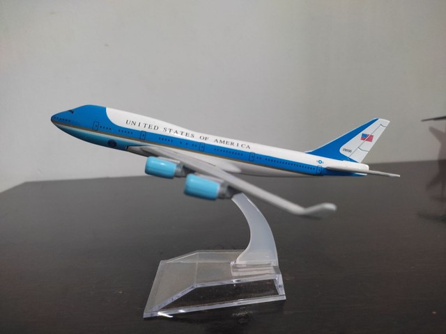 Miniatura avião Boeing 747 Air force one 