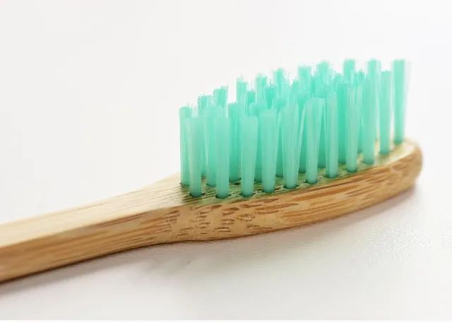 Escova de dentes de Bambu - Foto 2