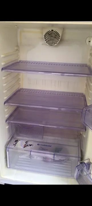 Geladeira Continental Duplex com adesivos - Foto 2