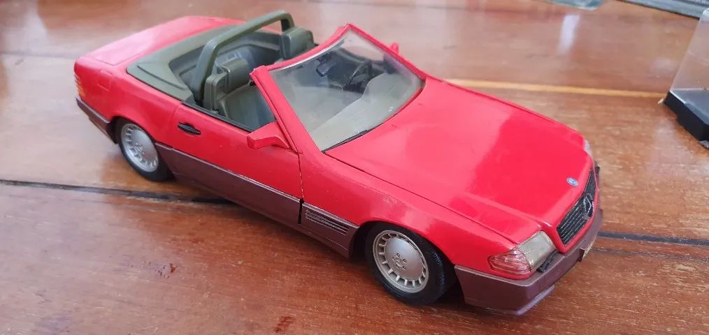 Mercedes Benz 500SL 1989 - Road Tough 1/18 - Hobbies e coleções