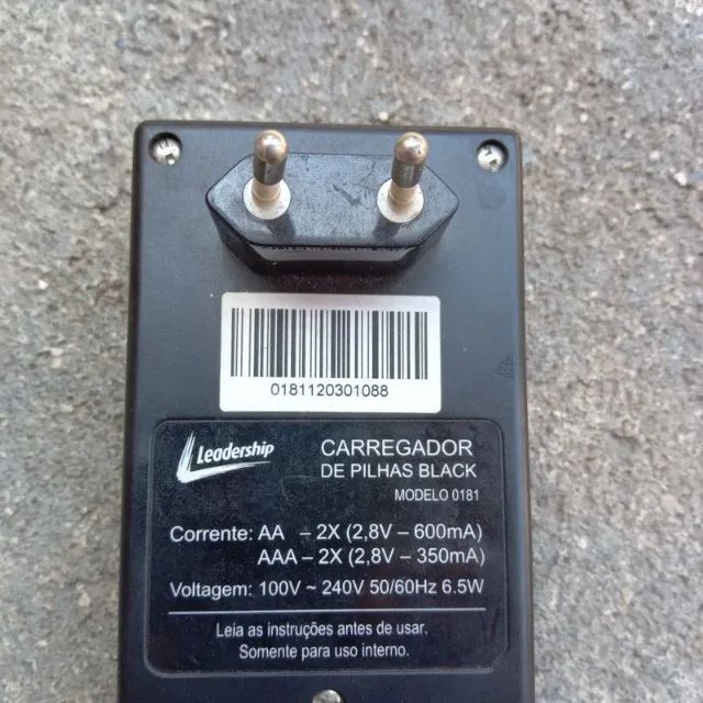  Carregador (com pilhas) - Foto 3