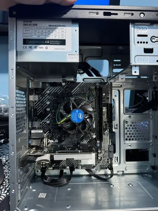 cpu intel i5 10400f 8gb ddr4 nvme 256 gt210  - Foto 2