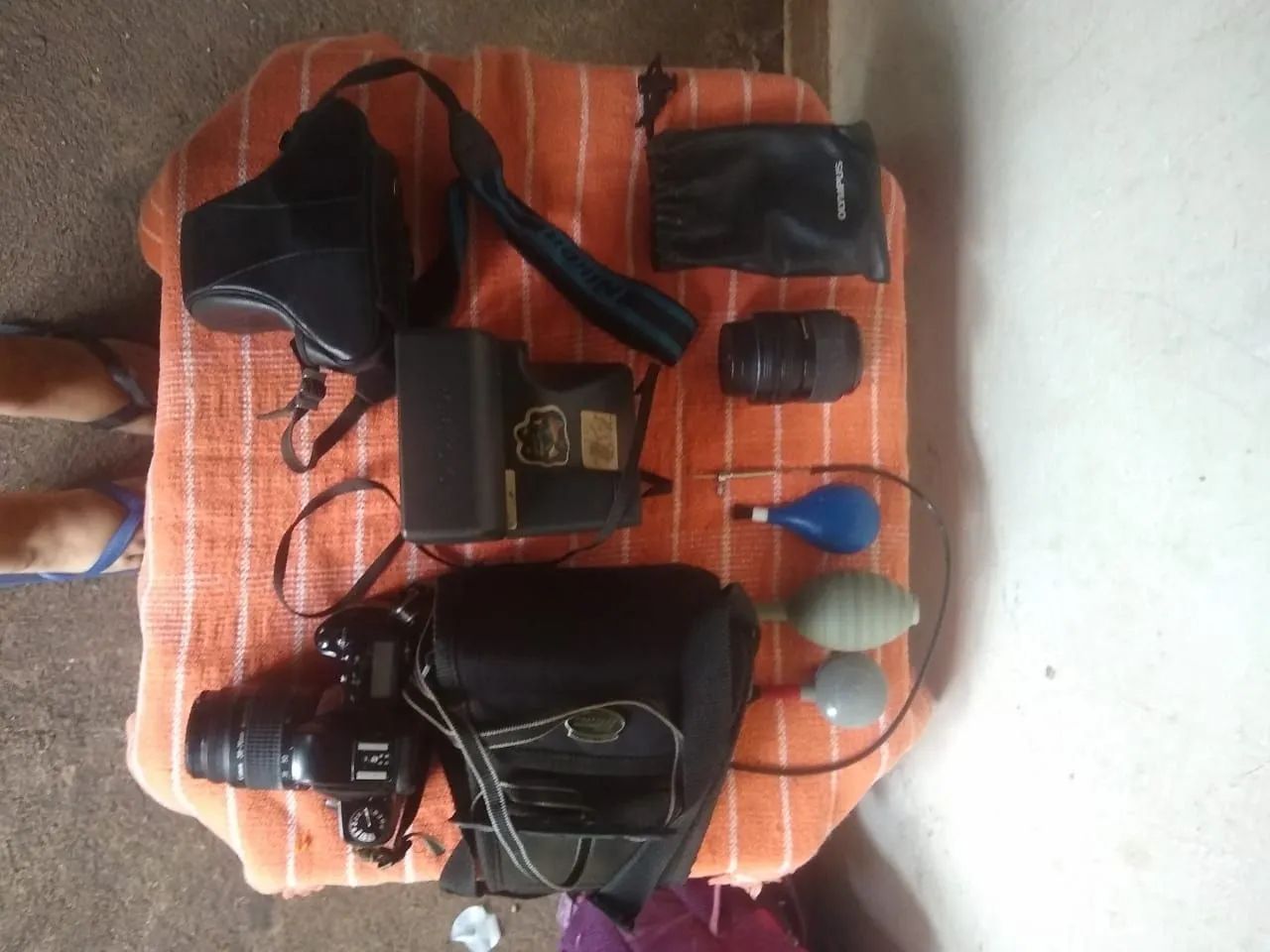 2 câmeras analógicas 35 milímetros e uma polaroyd - Foto 2