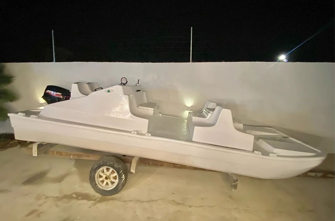 Barco/Lancha/Jangada de Fibra - Super 8 - CASCO - Foto 3