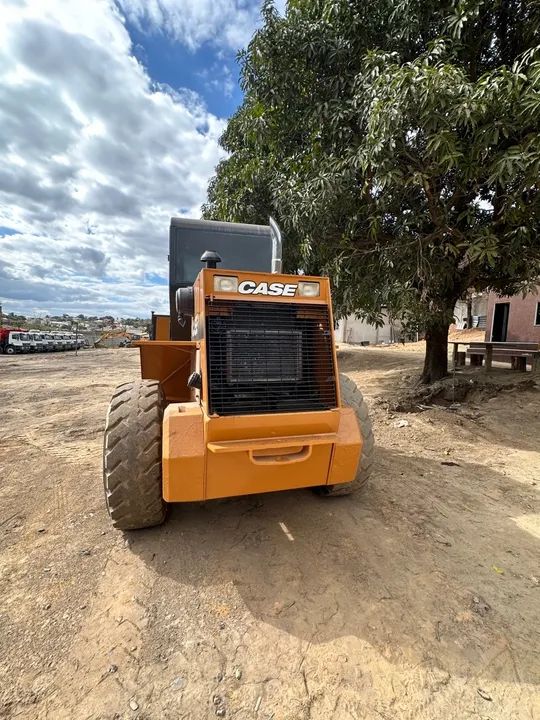 Pá Carregadeira Case W20E 2011  - Foto 4
