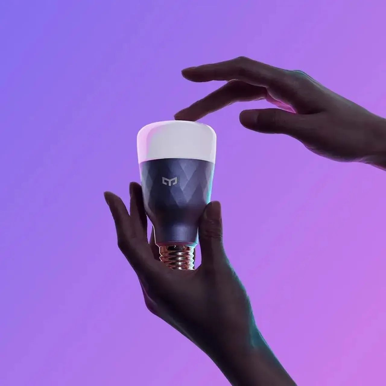 Lâmpada Xiaomi bulbo Yeelight led RGB E-27 SMART WI-FI  - Foto 4