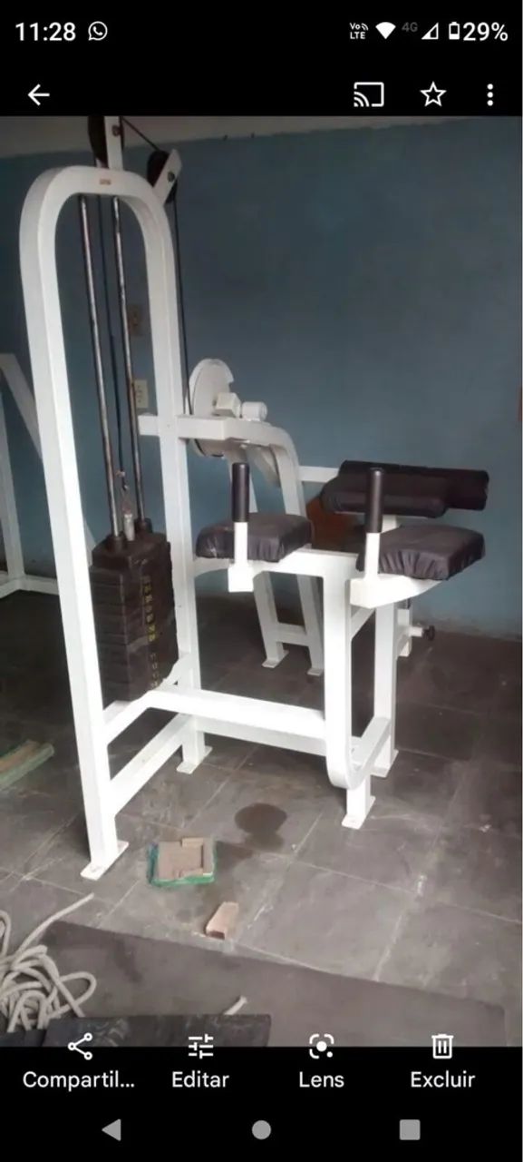 Máquina de glúteo Nakagym usada 