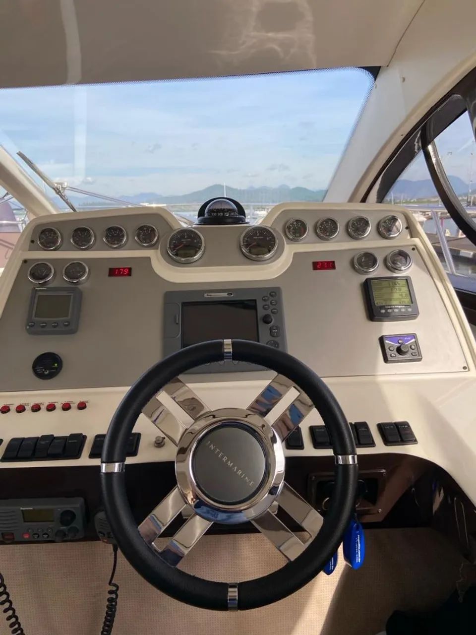 Intermarine 540 Fly - 2011 x2 Volvo D12 800 HP ñ Phantom Triton Azimut Cabrasmar Sedna - Foto 13