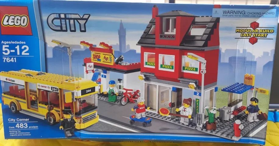 LEGO City Corner Set 7641
