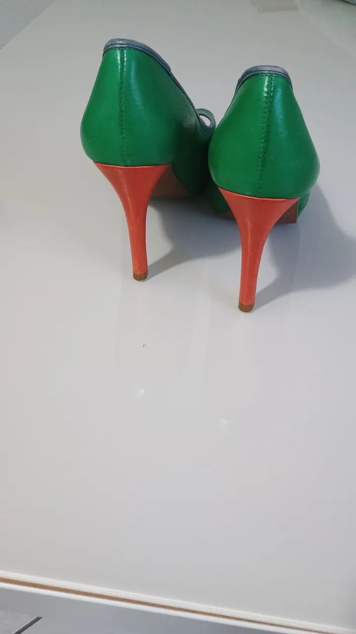35 - Sapato (peep toe) Arezzo Verde e laranja  - Foto 3