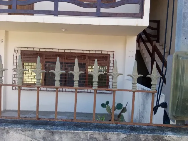 Duas casas, casa terrea 01 qt, casa sobrado 02 qts. Casa bairro Balneario Remanso Cent