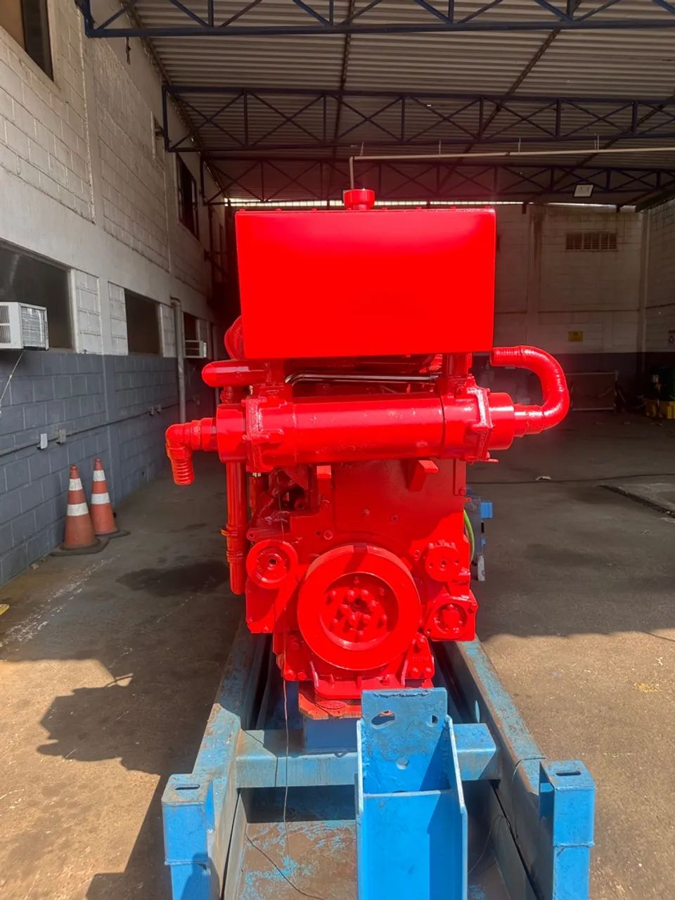 Motor Cummins KTA 19