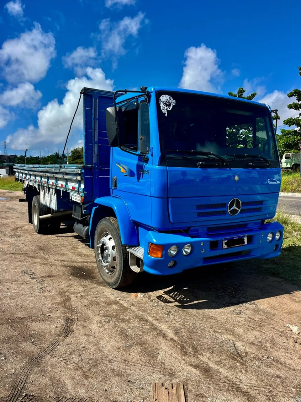 Caminhão Mercedes-Benz 1215 2001