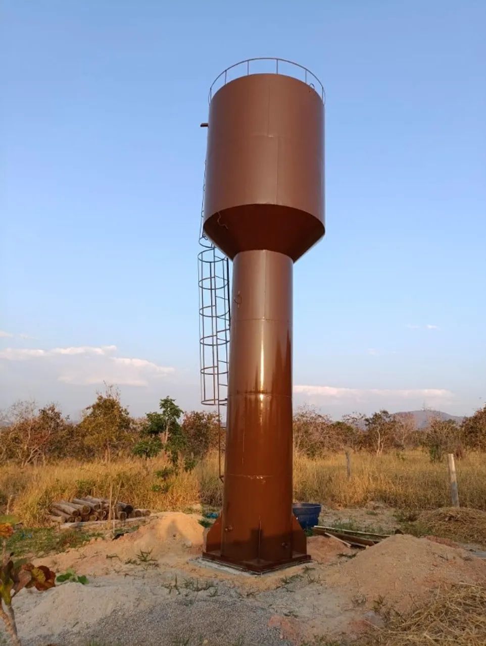 Caixa d'água capacidade 10.000 Litros tipo taça coluna cheia - Foto 2