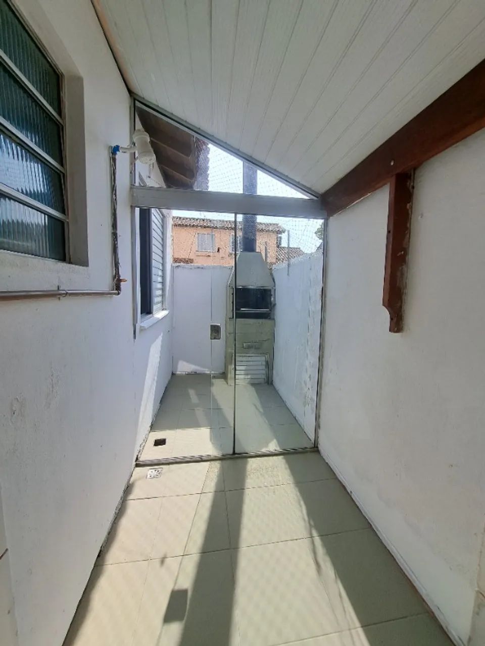 Sobrado 3 d c/box, condomínio fechado, piscina,salão de festas,próx ônibus, mercado,escola - Foto 11