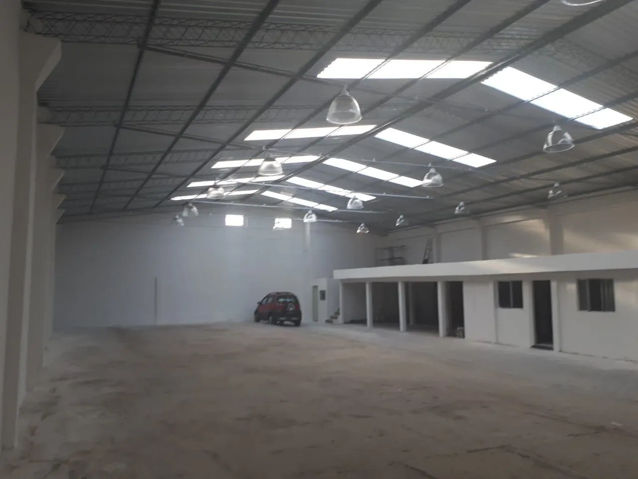 Alugo Galpão 748mt2