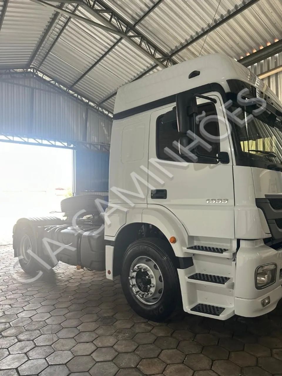 MB AXOR 1933 ANO 2020 - Foto 3