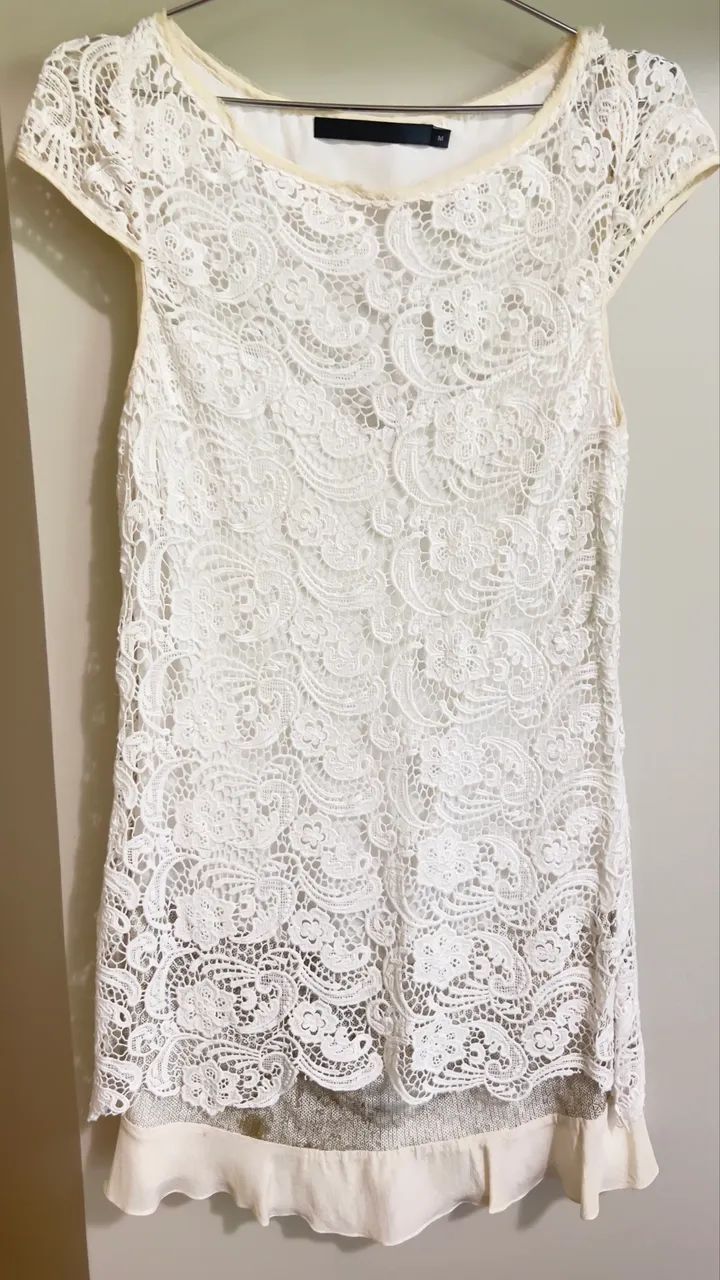 Vestido branco com renda 