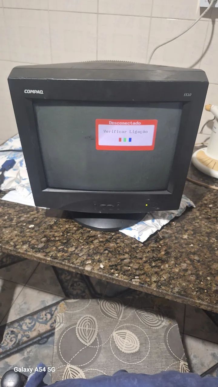 Monitor  Compaq. Defeito no cabo parte azul  - Foto 2