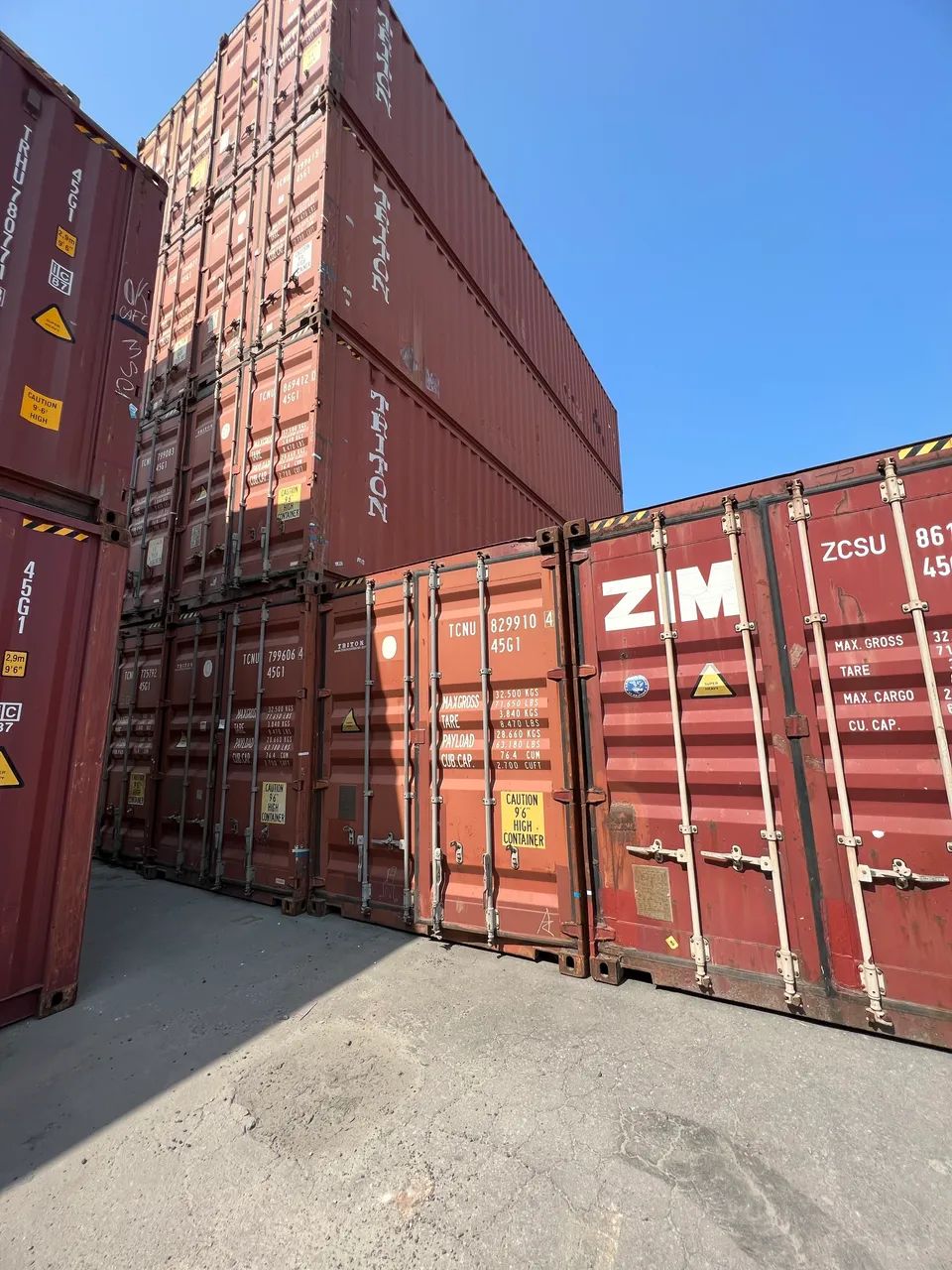 Containers: lotes e unidades disponíveis 