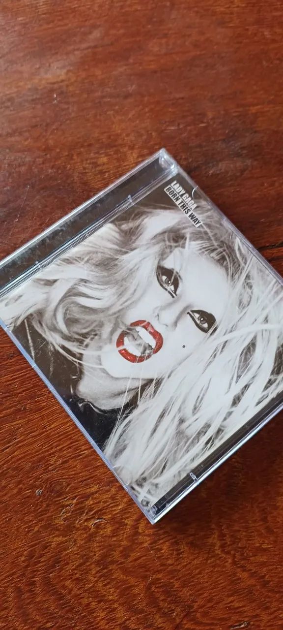 Lady Gaga: Born This Way
