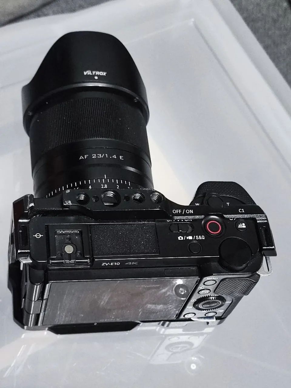 Sony zve 10 cage + lente 23mm 1.4 estado de nova ! - Foto 2