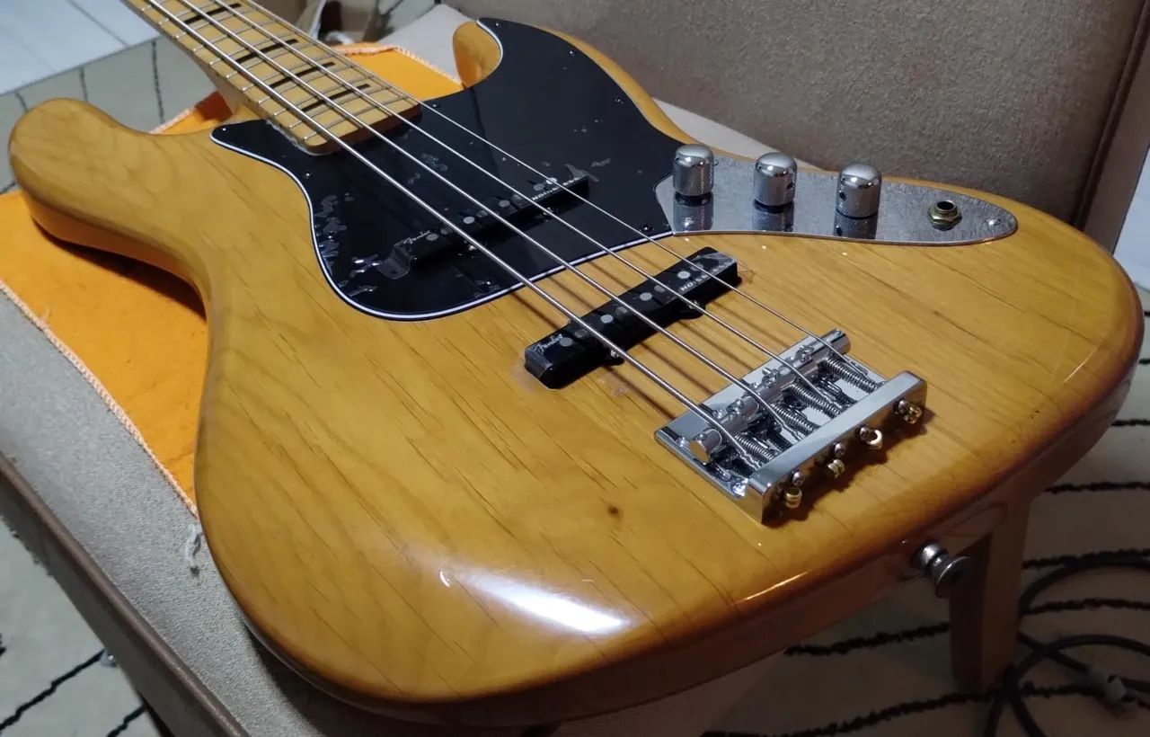 Baixo Elétrico condor Jazz Bass