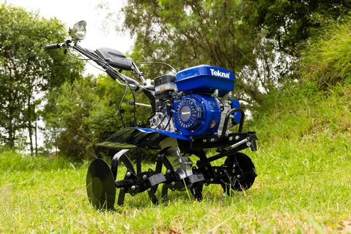 MOTOCULTIVADOR A GASOLINA TEKNA TK90R 212CC 7HP C/RODAS E ENXADAS  - Foto 3