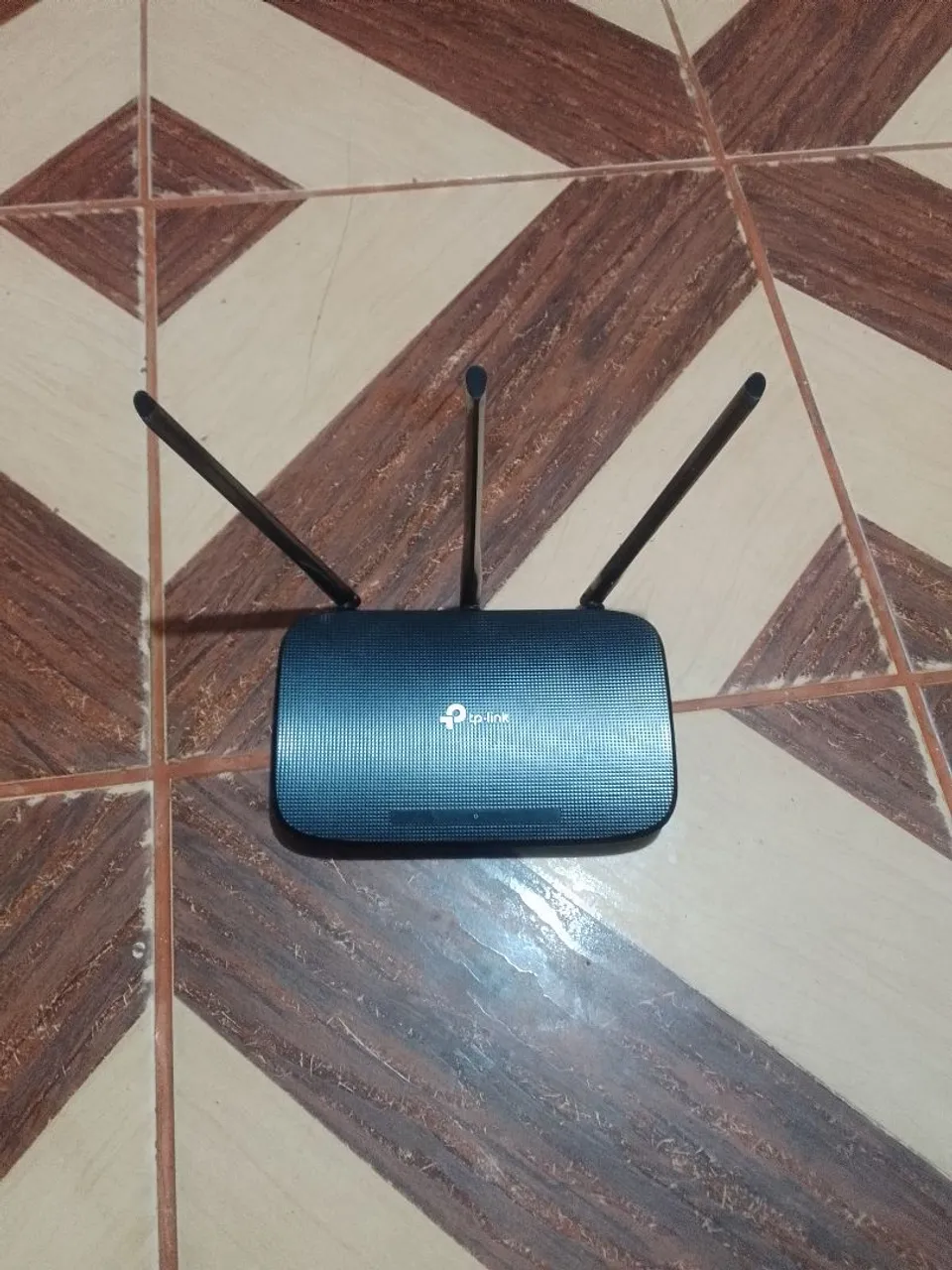 Roteador TP-Link com 3 antenas - Wi-Fi de alta performance