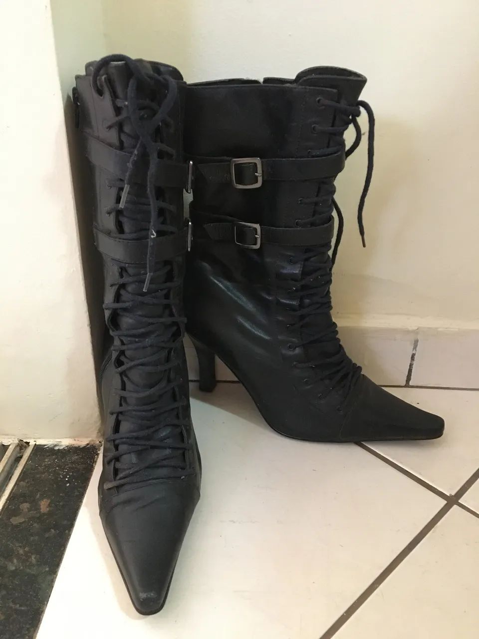 Bota cano médio ?COURO LEGÍTIMO? N° 37