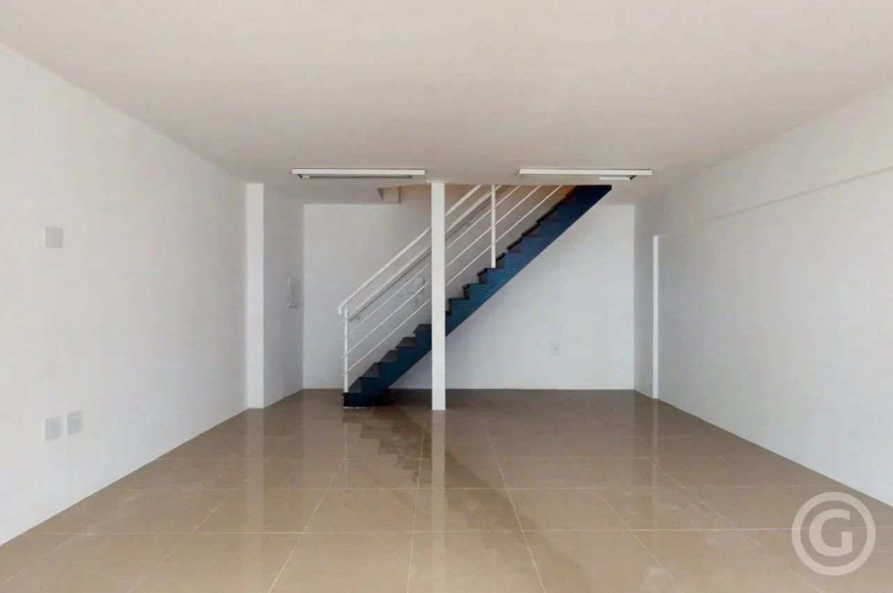 Loja com mezanino em ponto estratégico no Centro de Florianópolis - Foto 9