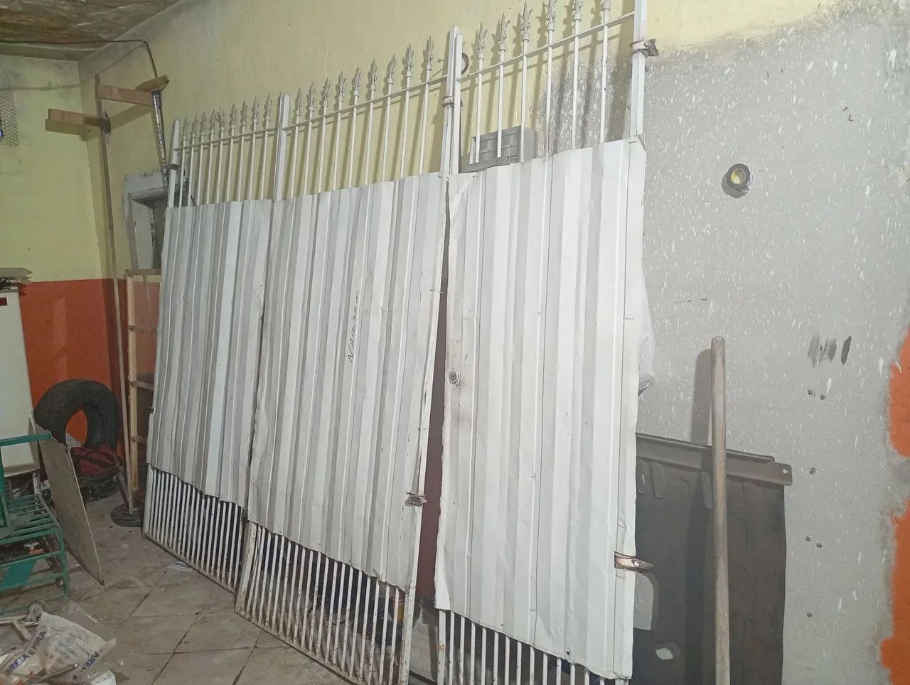 Portão 64305328138497120