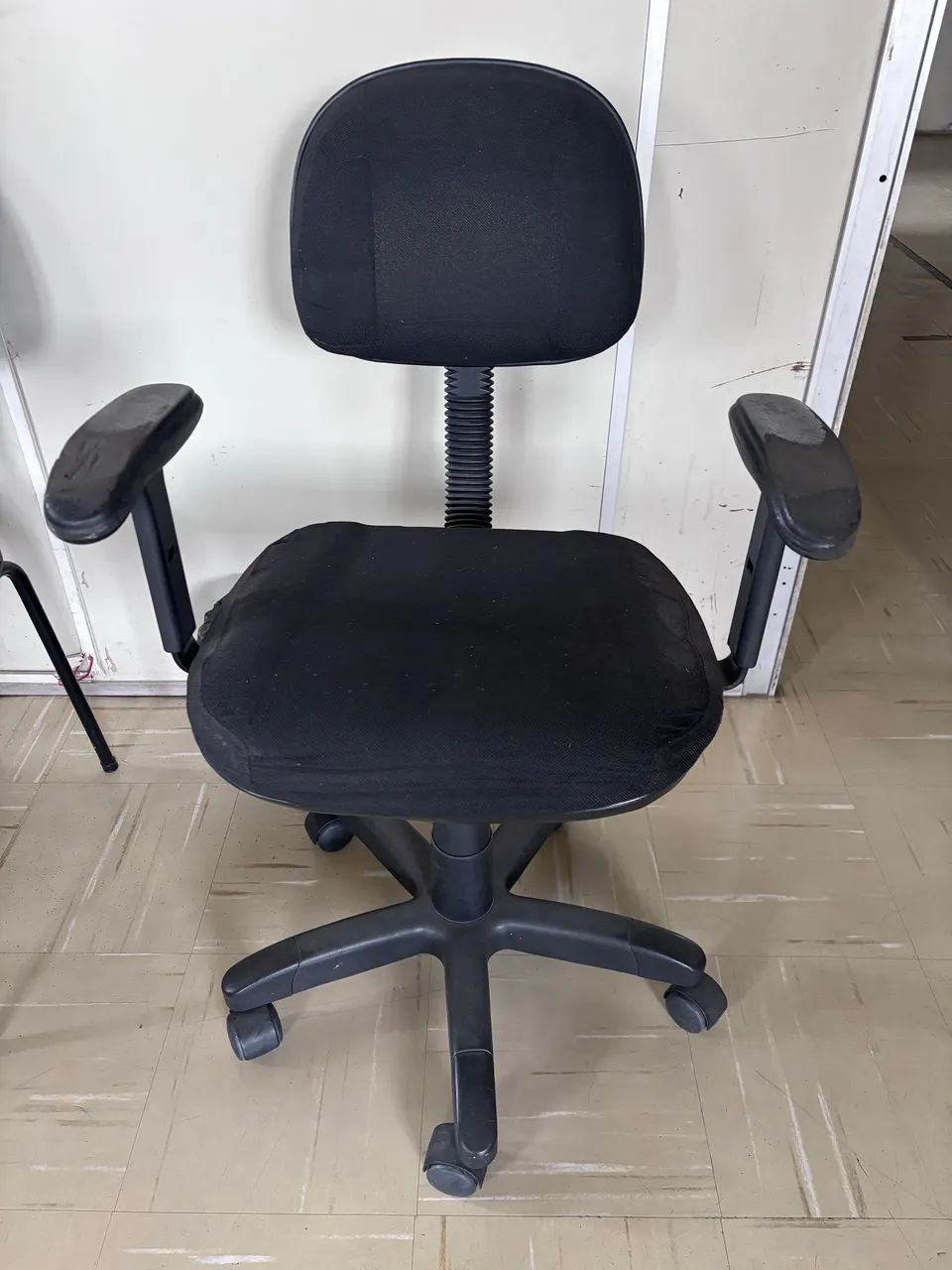 Cadeira escritório no estado