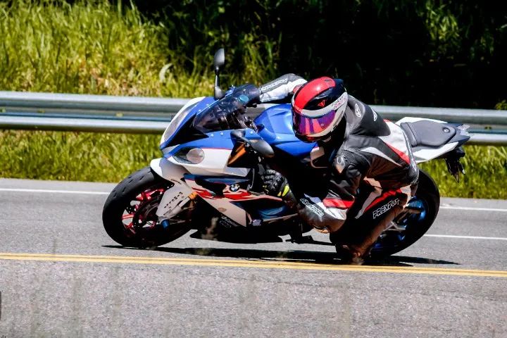 BMW S1000RR 2019 - Foto 10