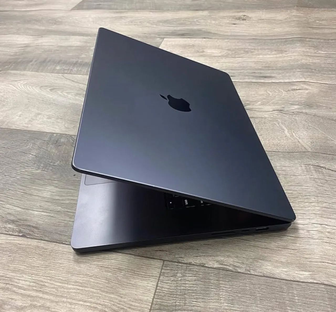 MacBook Pro M3 Max 16.2 - Foto 3