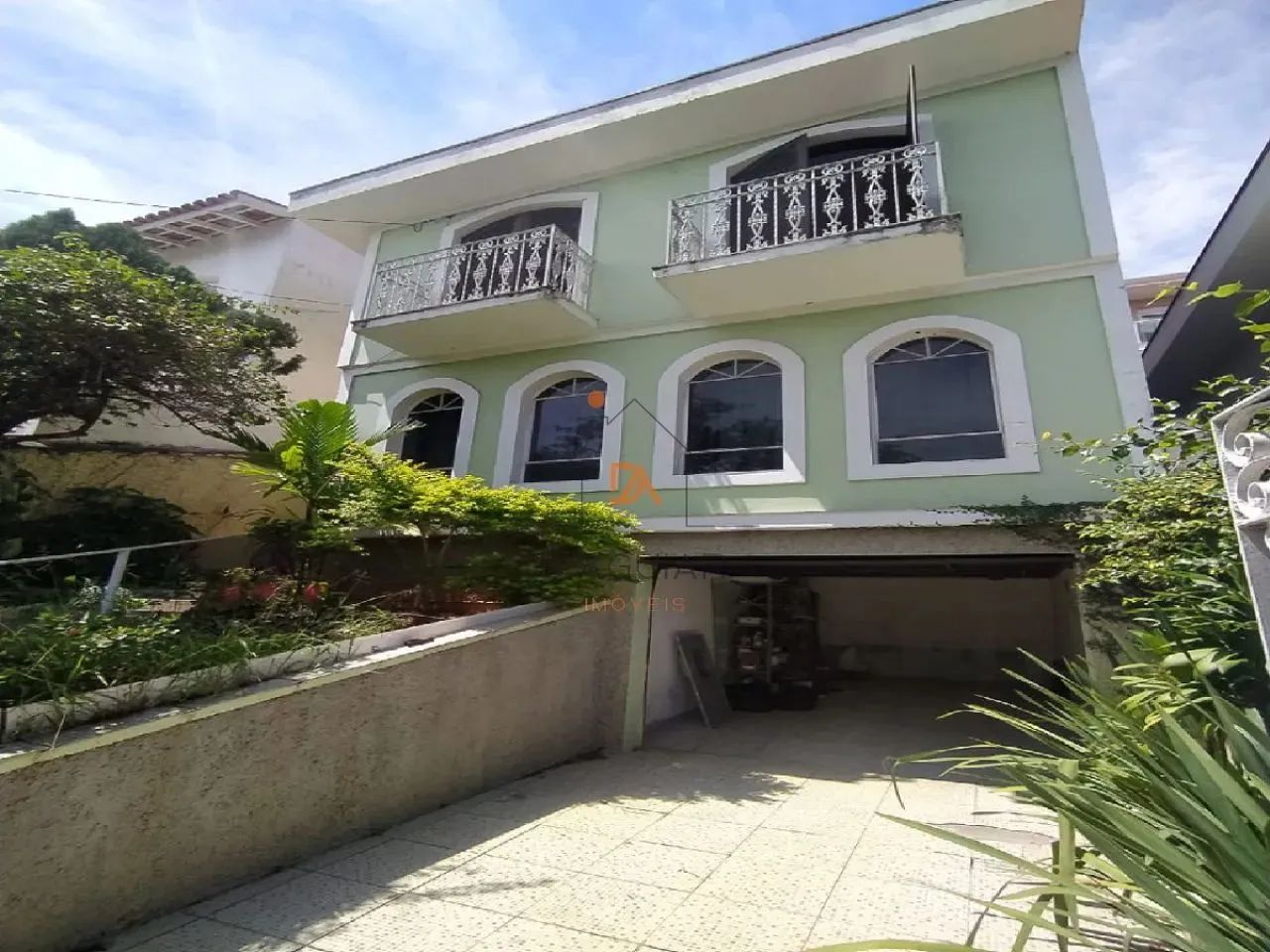 Sobrado para Aluguel no bairro Água Fria com 5 dormitórios/quartos e 194 m². - Foto 2