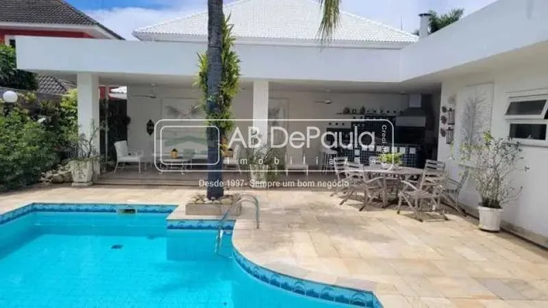 Barra da Tijuca - Residência Luxuosa à Venda - Cond. Crystal Lake