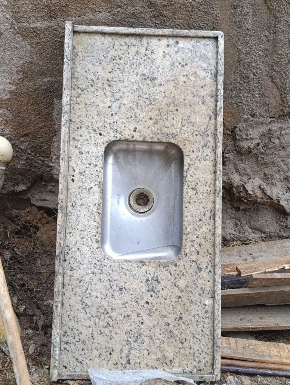 Pia64840854381314120