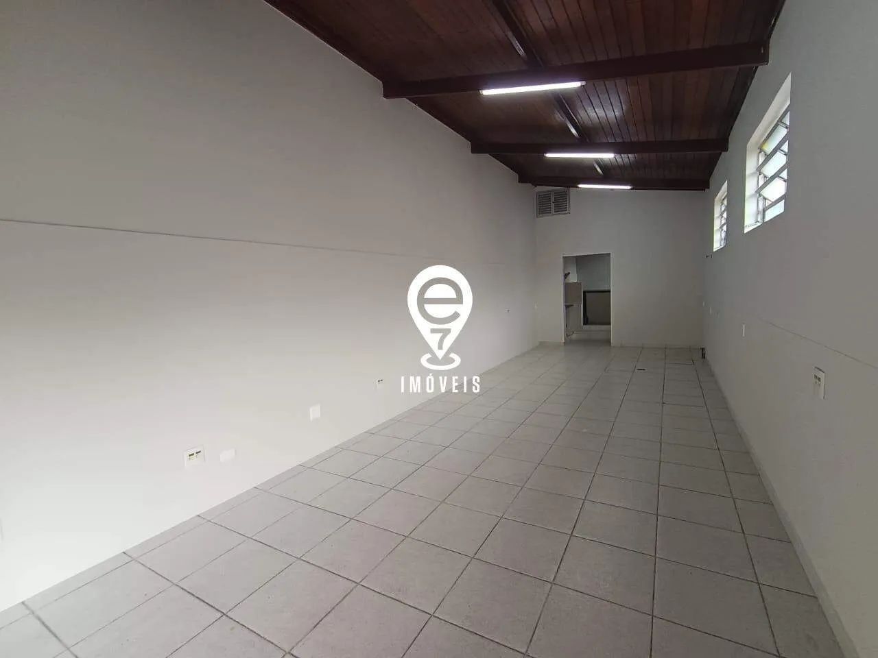 SALÃO COMERCIAL PARA LOCAÇÃO NA SAÚDE ! - Foto 3