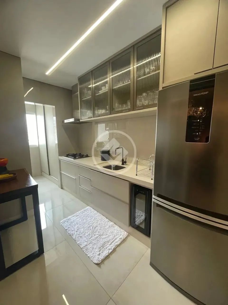 Lindo apartamento com 3 quartos, 86 m², aluguel por R$ 3.500 Cond 800,00 IPTU 1.169,00 - J
