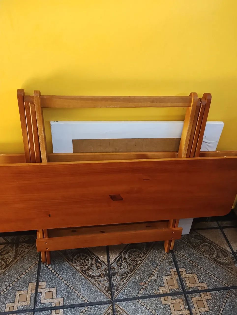 Mesa de madeira para comercio