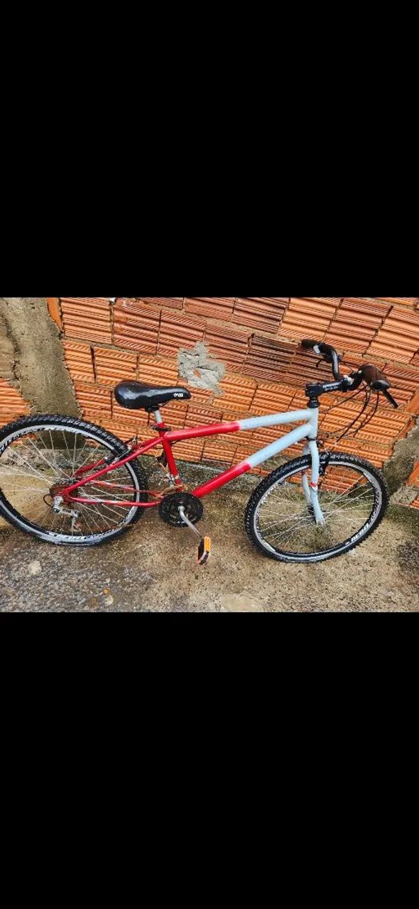 Bicicleta vermelha e cinza aro 26 - Foto 5