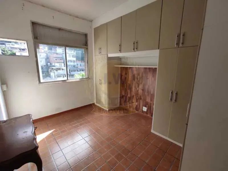Apartamento quarto e sala, pé na areia Leme!