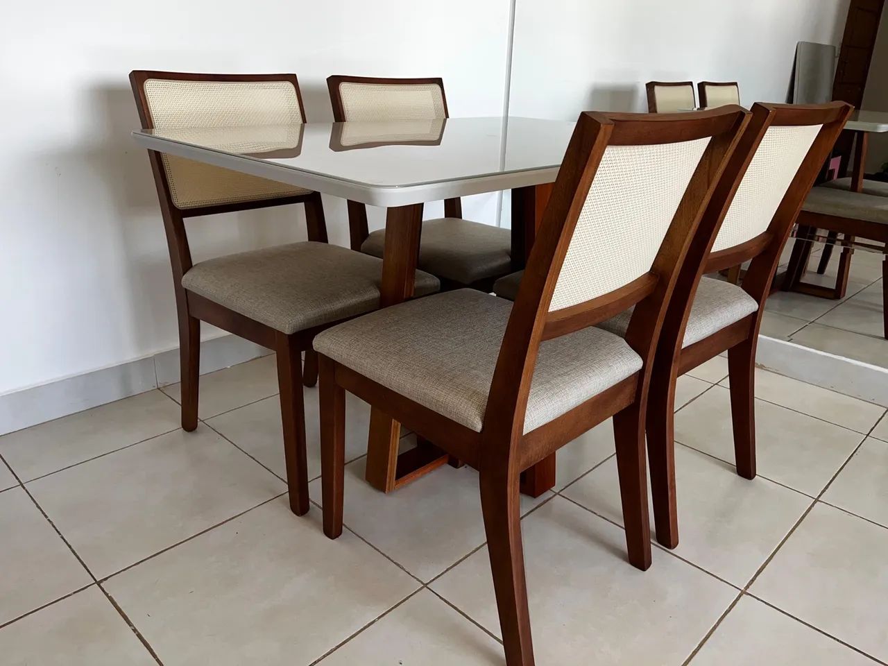 Mesa de jantar nova completa  - Foto 2