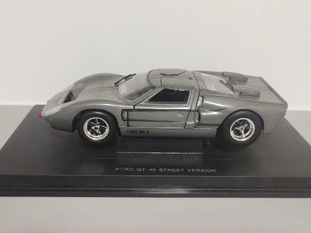 Ford GT 40 Street Version Eagles Race 1/18 perfeita com caixa - Foto 3